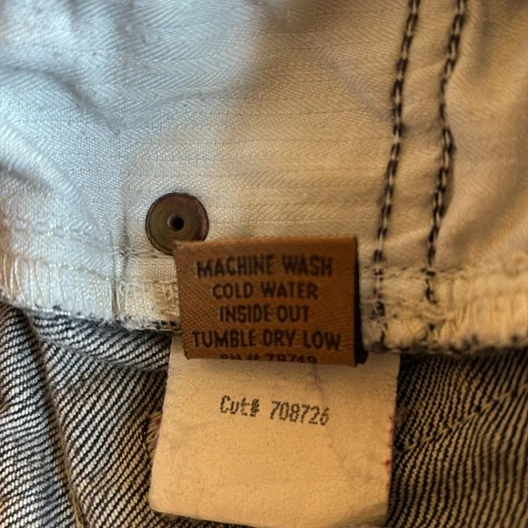 Arden B Black Jean Shorts Distressed Mid Rise Size 2 - Picture 8 of 8